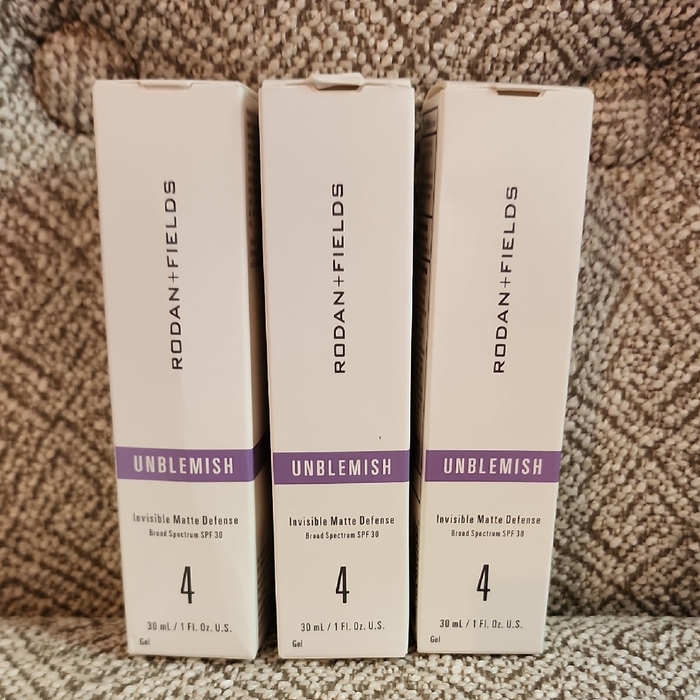 Rodan + Fields Unblemish Invisible Matte Defense SPF 30 Tubes with Purple Accent